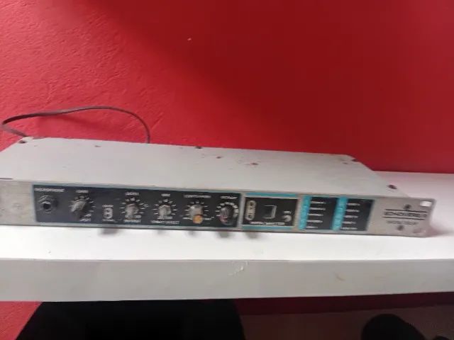 Maquina se efeitos, echoverb 2.  Delay Chorus,reverb etc - Foto 2