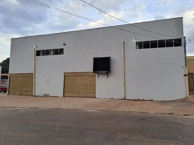 GALPÃO COMERCIAL COMPLETO OU SEPARADOS! OPORTUNIDADE !  - Foto 3