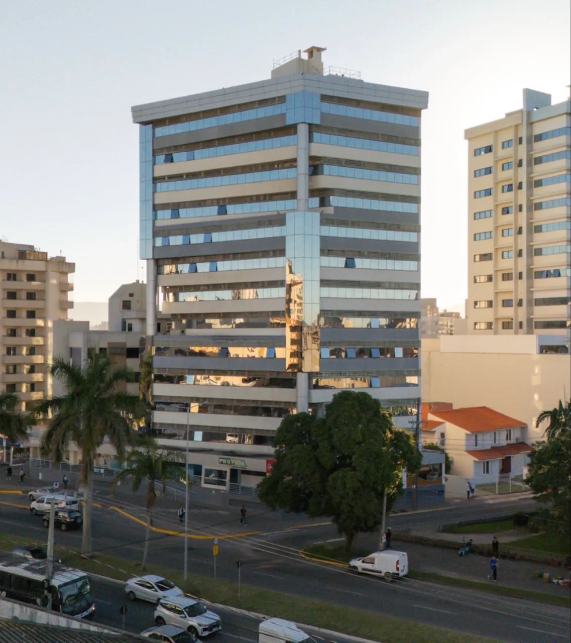Aluga se sala comercial edificio Pro Vida Medical Center - Foto 4