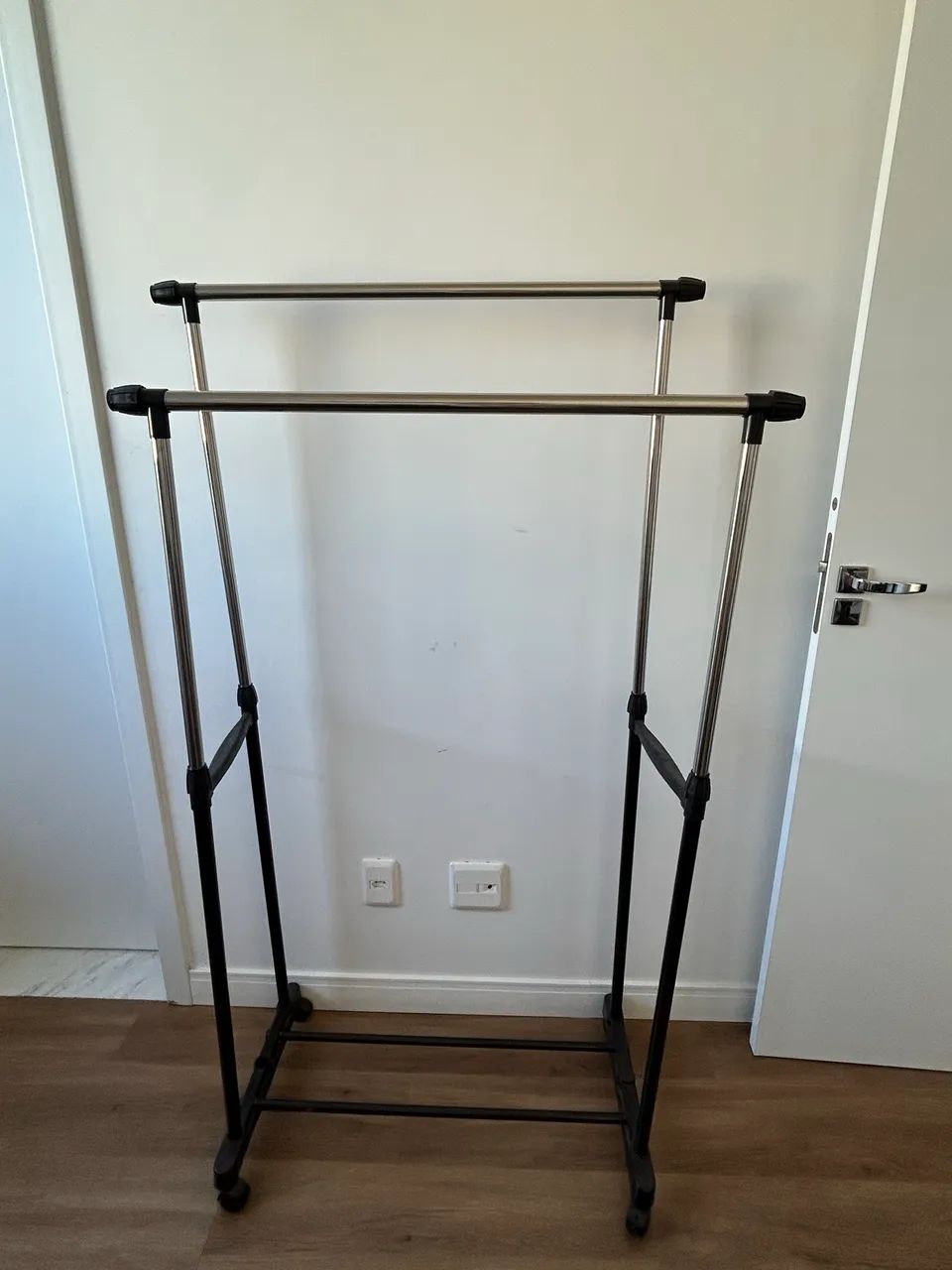 ARARA DE ROUPAS - Foto 3