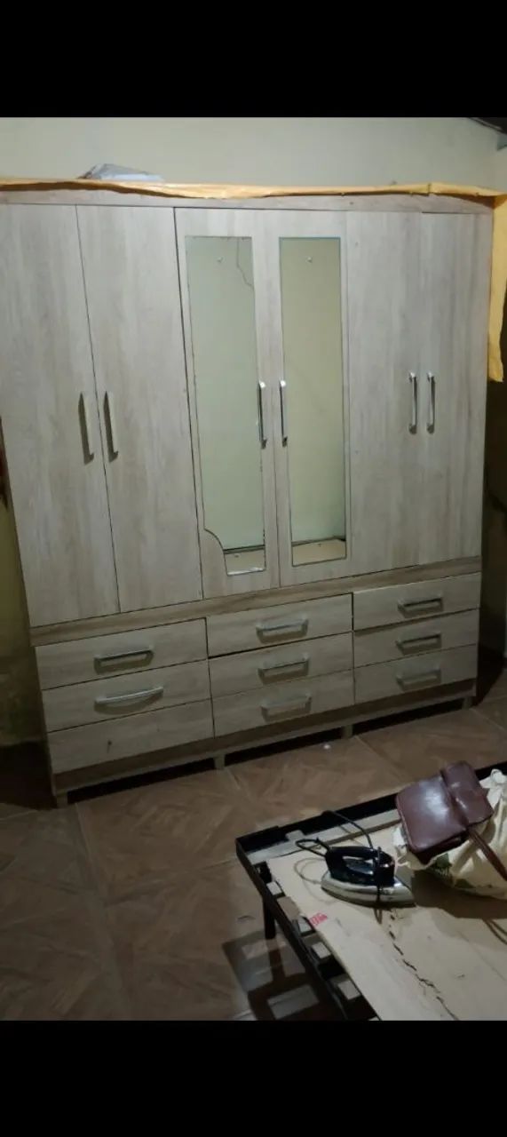 Guarda roupa de casal 