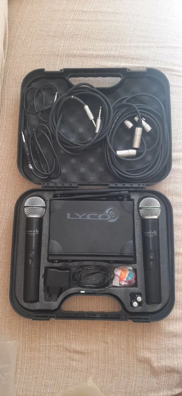 Microfone Sem Fio Duplo Lyco UH02MM UHF Profissional + Maleta