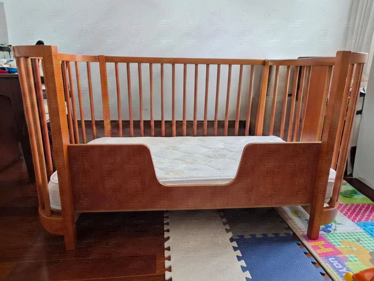 Berço oval 2 em 1 - vira cama - Foto 3
