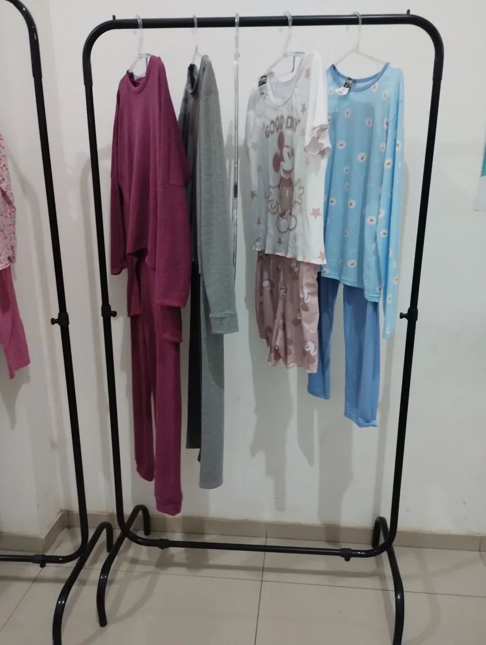 Lote de roupas novas - Foto 3