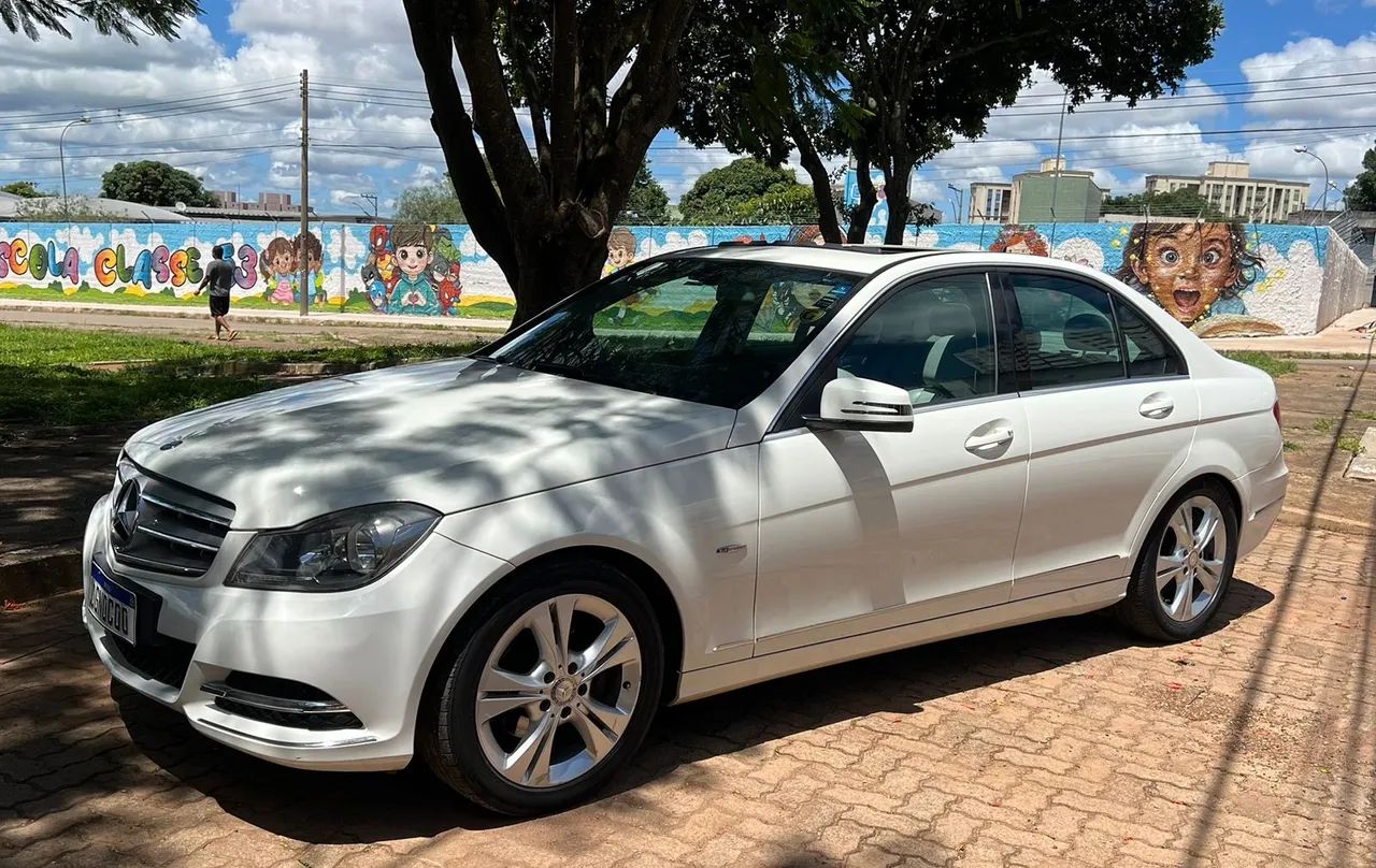 Mercedes-Benz C-200 CGI Avantgarde 1.8 16V 184cv Aut. 2012