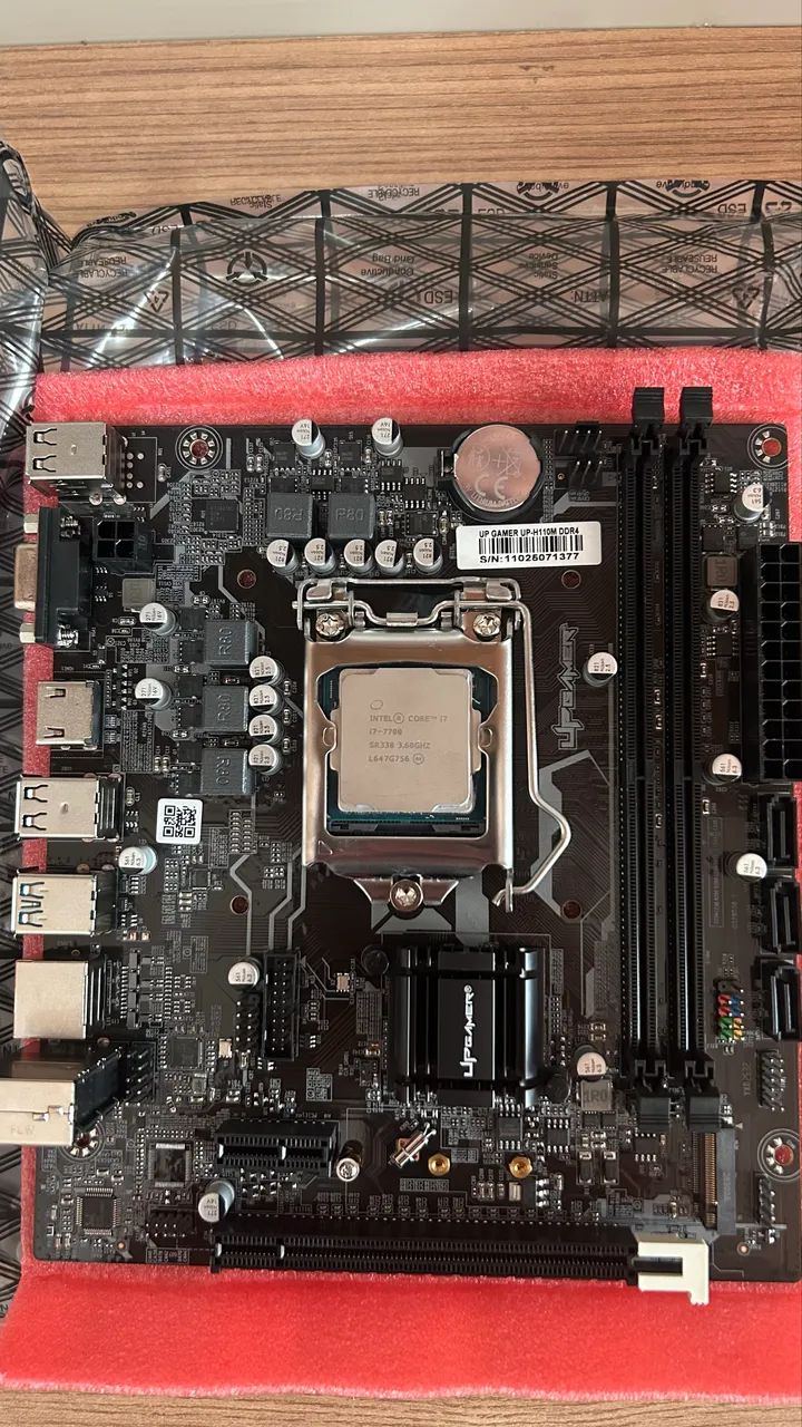 Kit placa mãe + Processador i7-7700