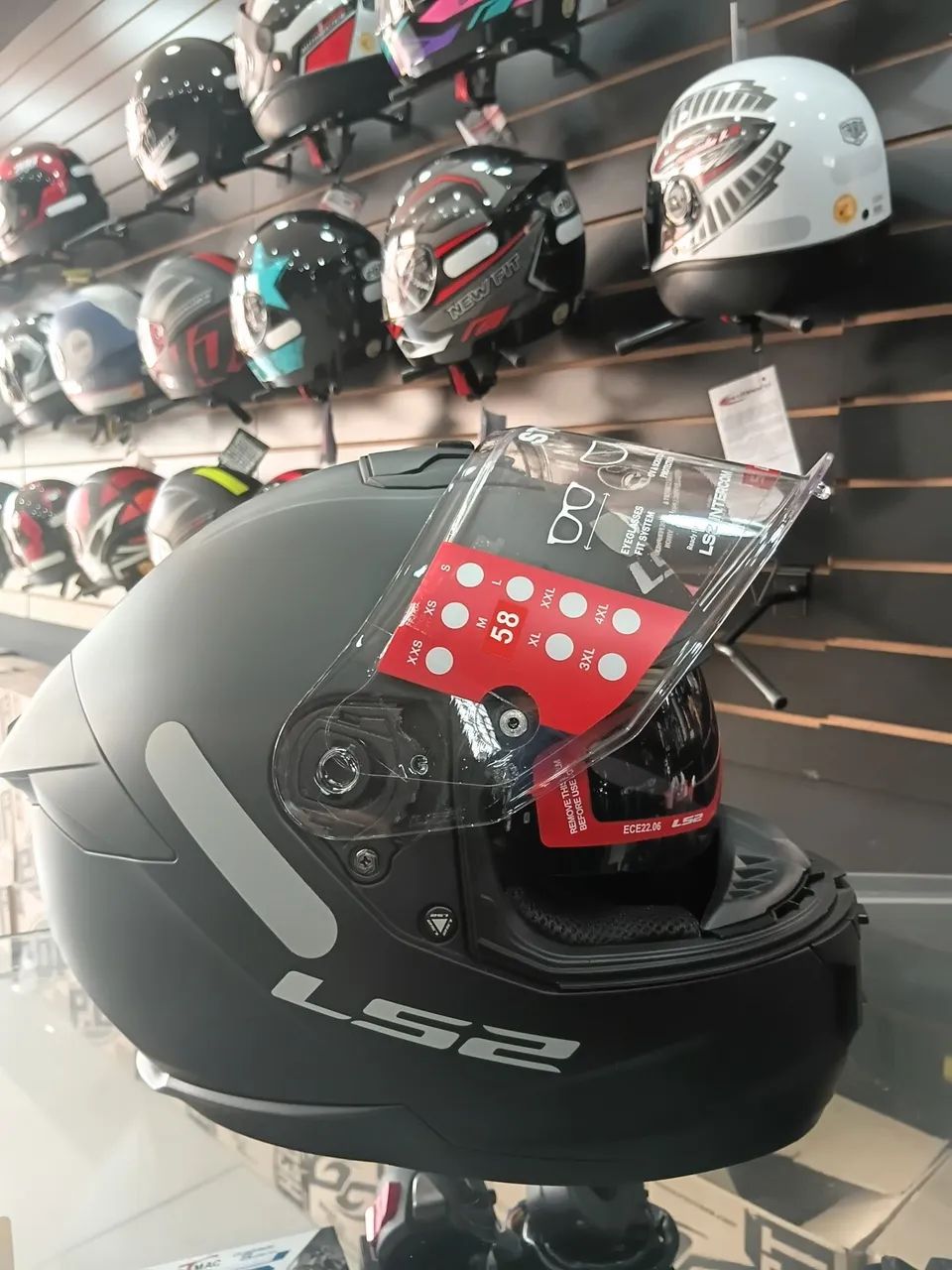 Capacete LS2 FF808 STREAM II PRETO FOSCO  - Foto 2