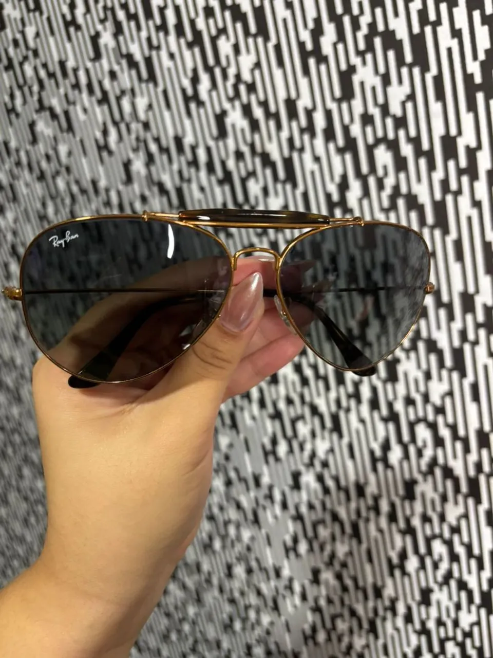 Ray-Ban Vintage Bausch & Lomb Oval Metal Arista Gold USA