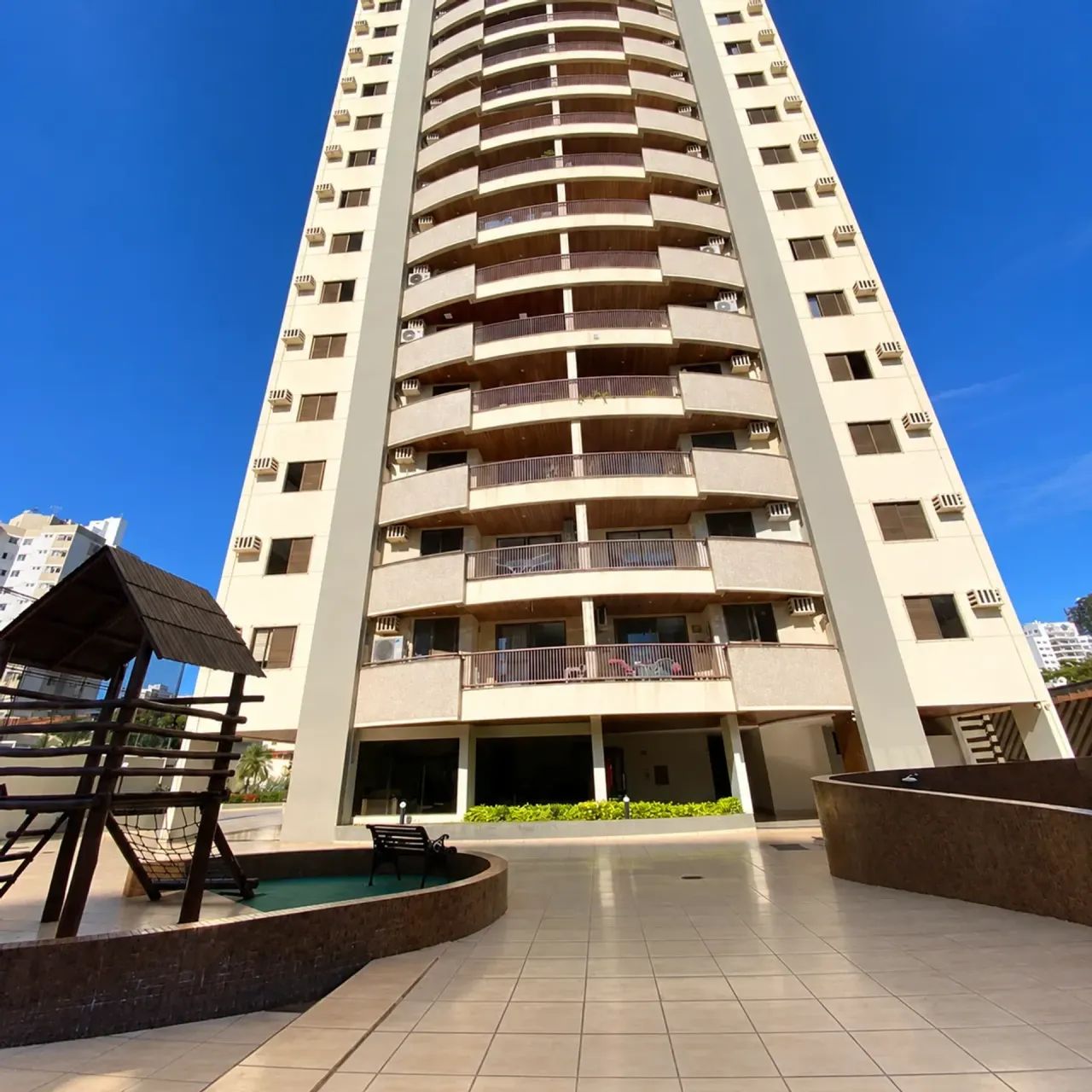 **APARTAMENTO PARA LOCAÇÃO MOBILIADO  EDIFÍCIO TUCANÃ