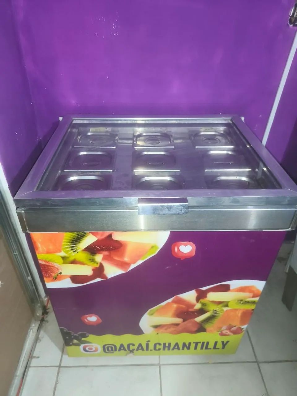 Freezer horizontal expositor de frutas e caldas açaí / sorvetes
