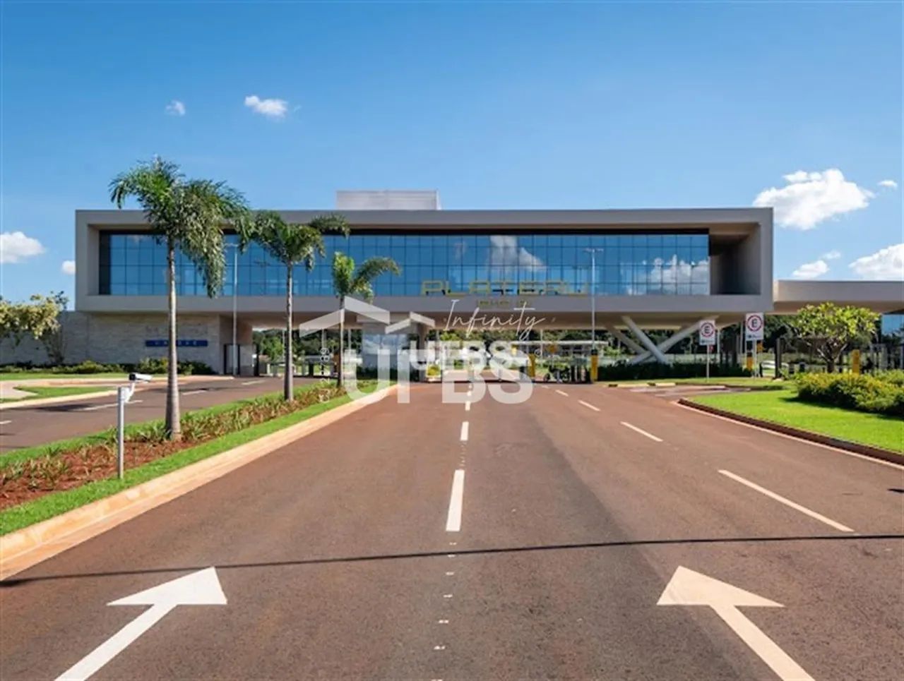 Excelente lote à venda no Plateau D´or Unique!