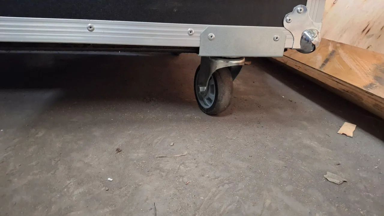 4 unidadrs Case para telas leds  - Foto 3