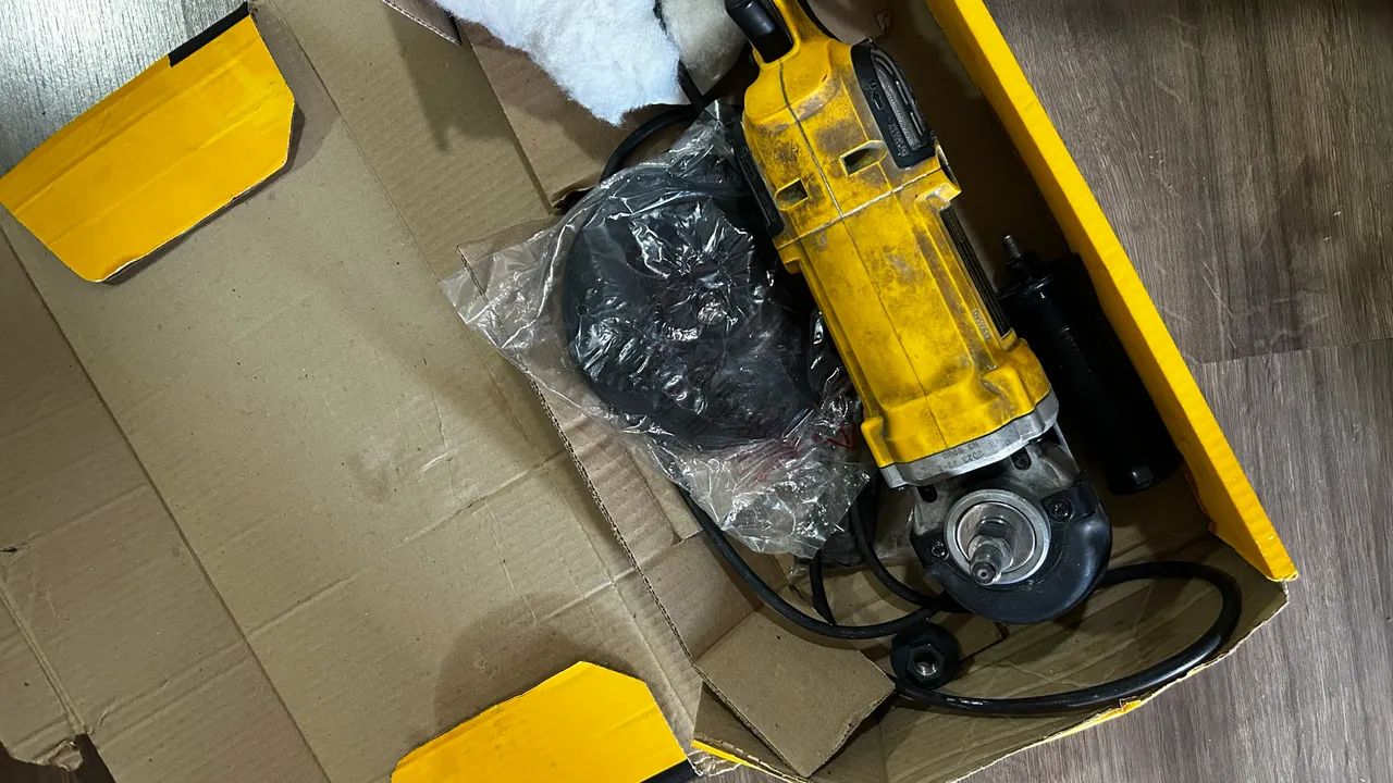 DeWalt Politriz Lixadeira 1250w - 110v - Foto 3