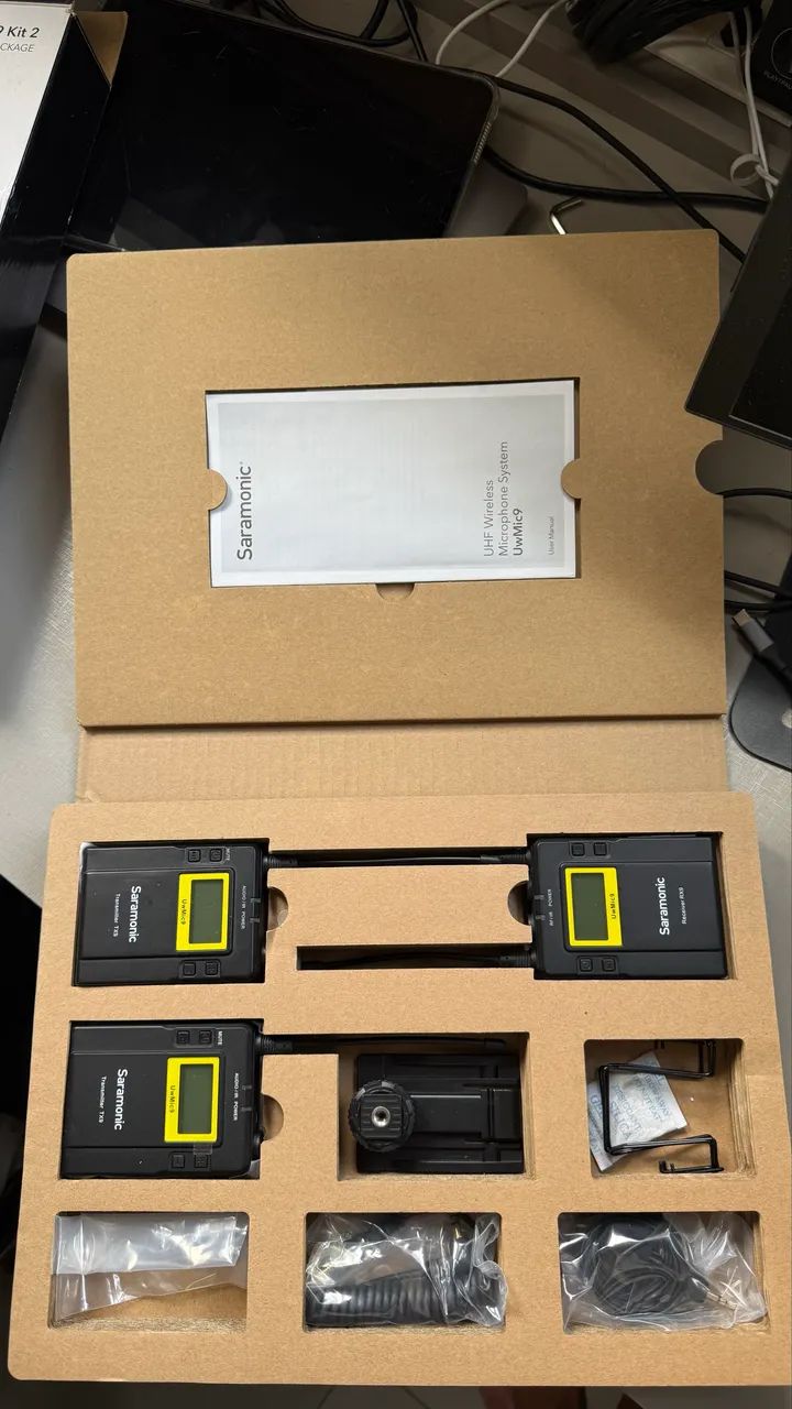 Saramonic UwMic9 Kit 2 - UHF Profissional - Completo