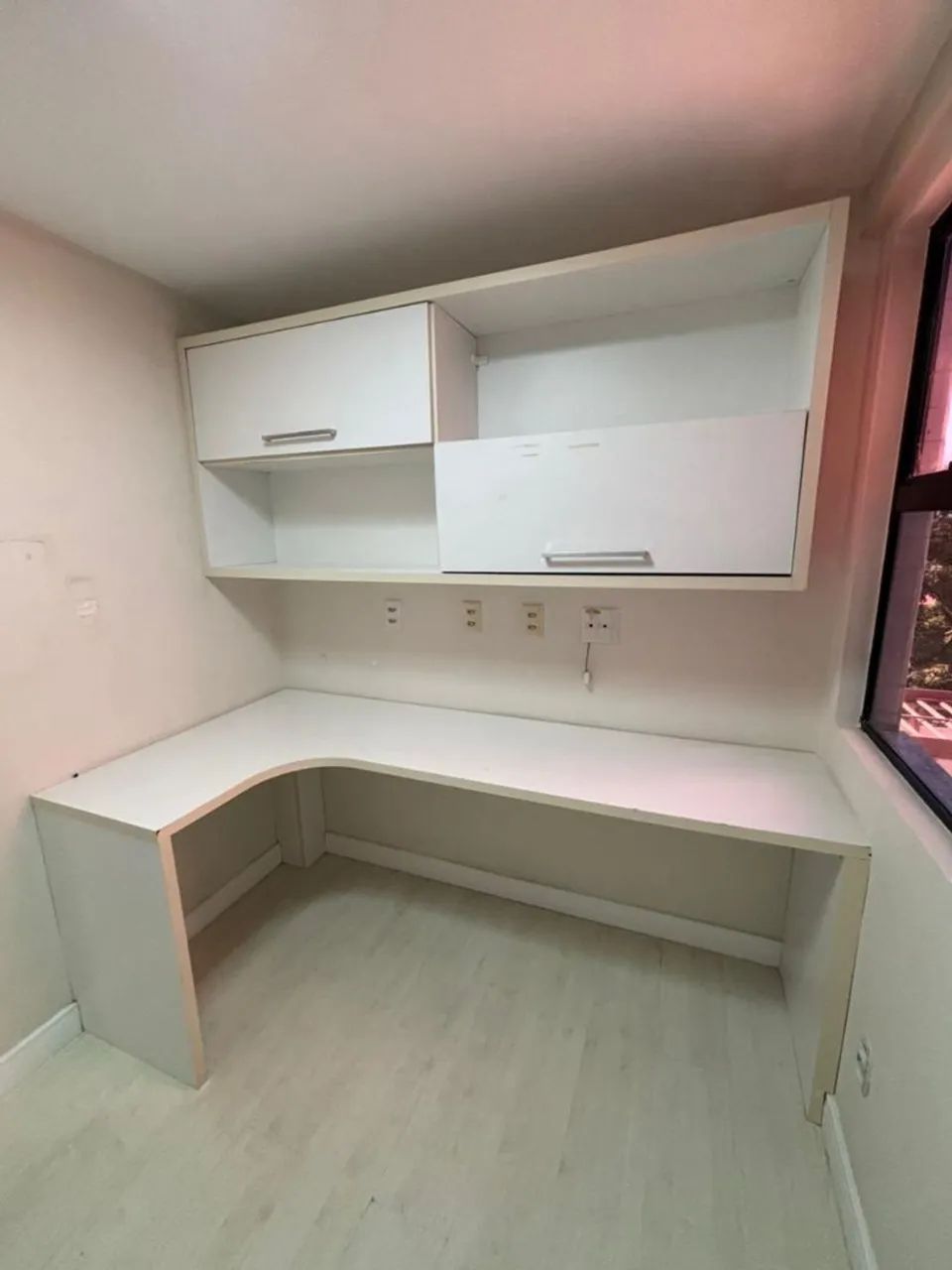 Bancada para escritório ou quarto