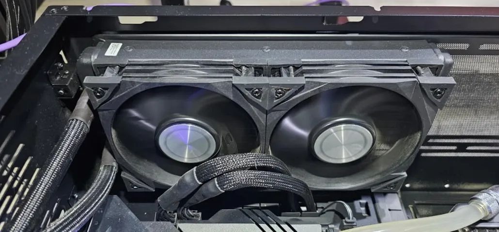 Rtx 4090 msi Suprim Liquid X 24g - Foto 3
