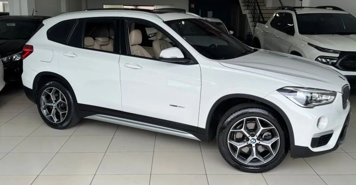 BMW X1 Sdrive 20I X-line 2.0 TB Active Flex 2018