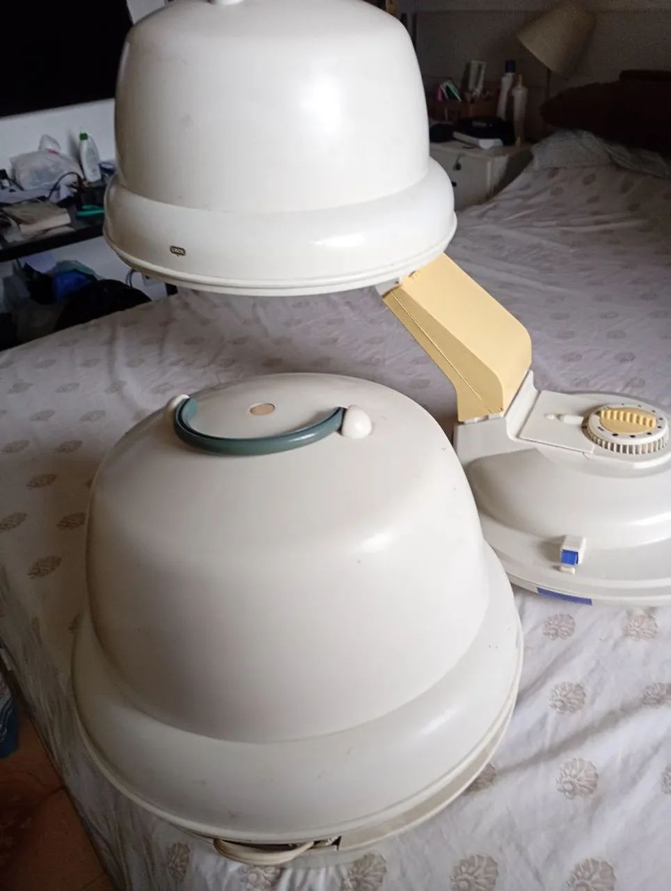 Vende-se secador de cabelos e bobis - Foto 2