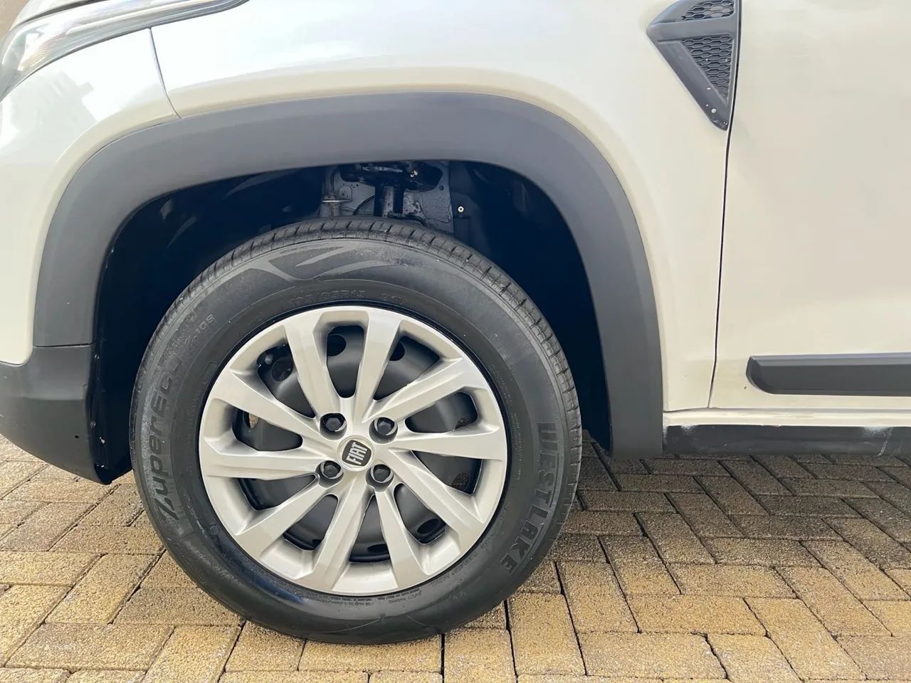 Fiat Strada Endurance 1.4 Flex 8V CS Plus 2023 - Foto 4