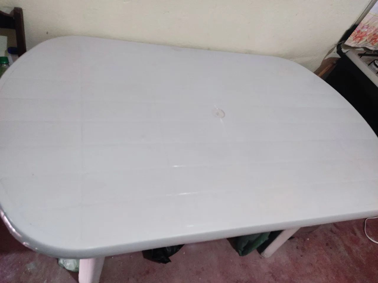 VENDE - SE MESA DE PLÁSTICO DESMONTÁVEL - Foto 2