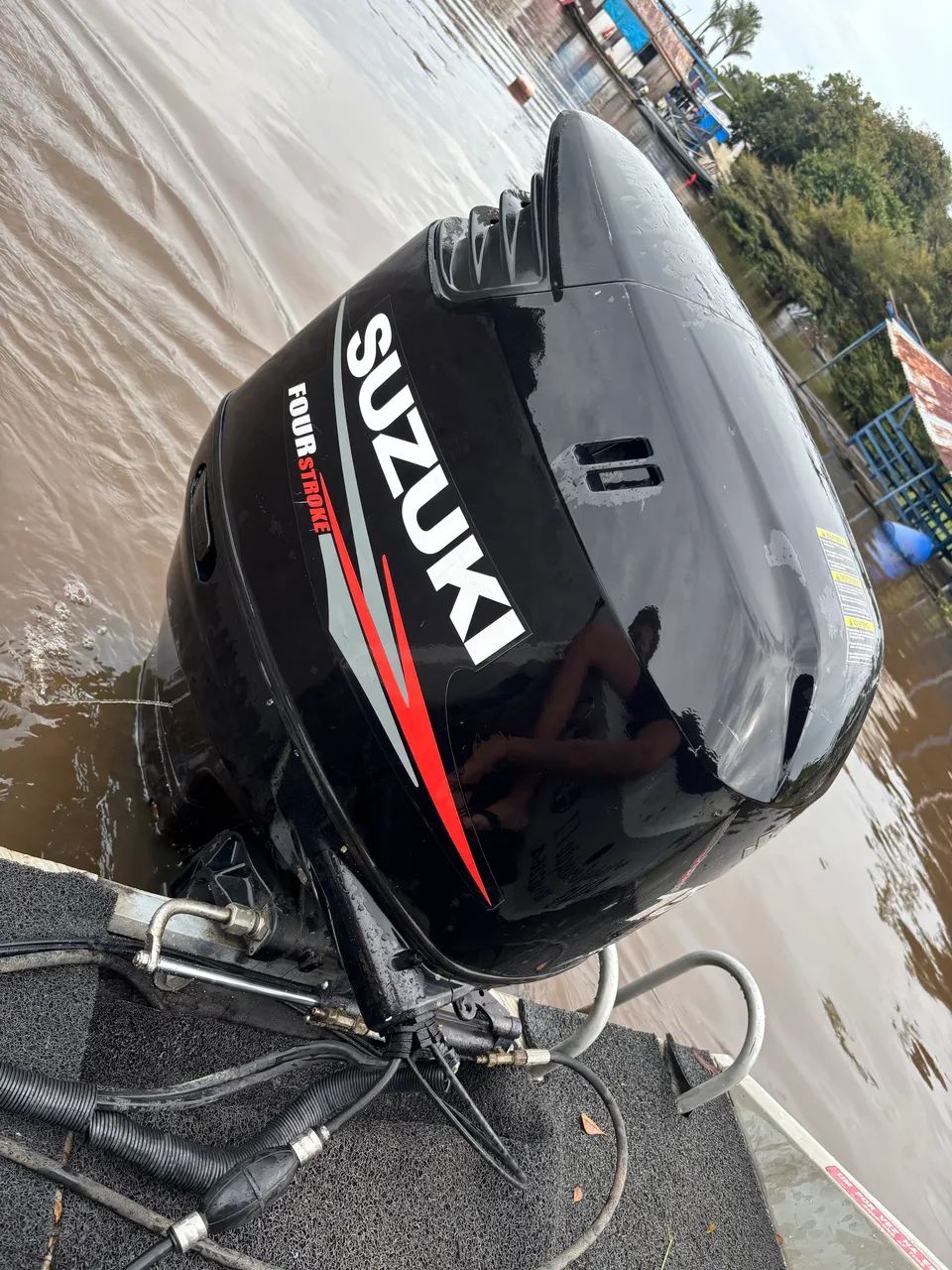 Motor Suzuki 150 hp