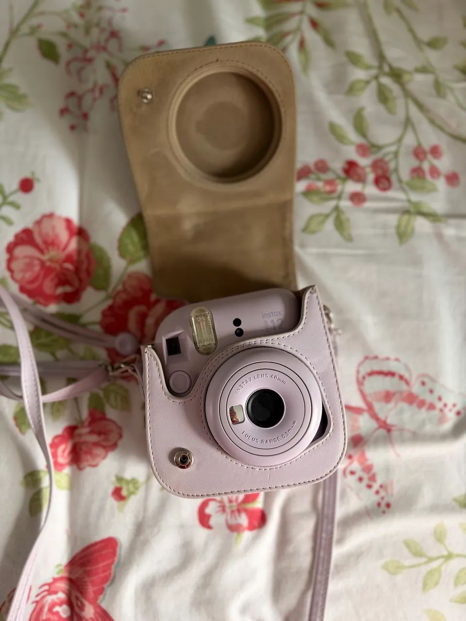 Câmera Instax Mini 12 + Capa - PRATICAMENTE NOVA  - Foto 4