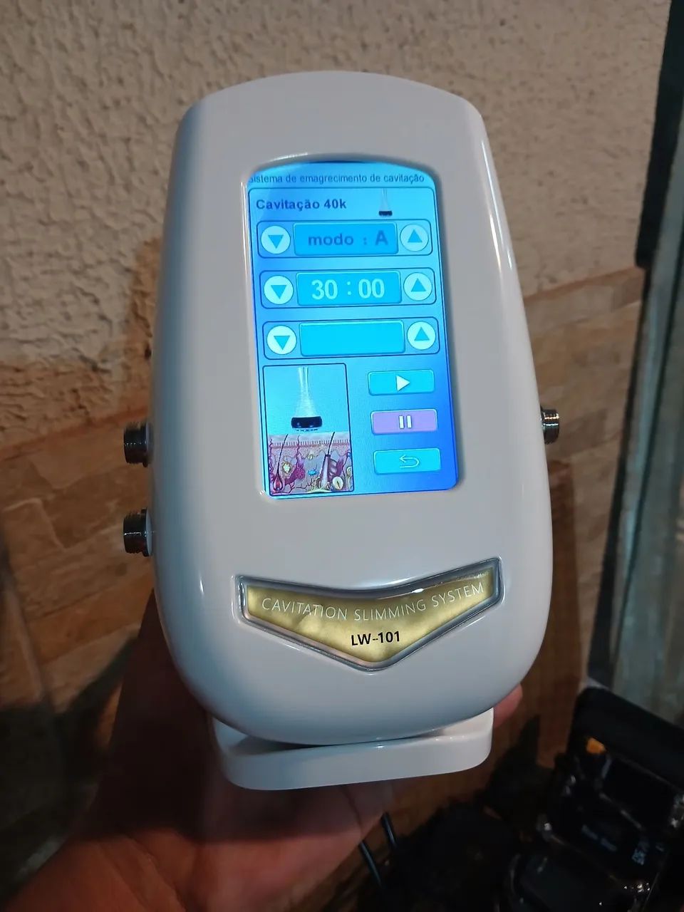 Aparelho Lipo Cavitação 40k Radiofrequência 3 em 1 Modelo LW-101