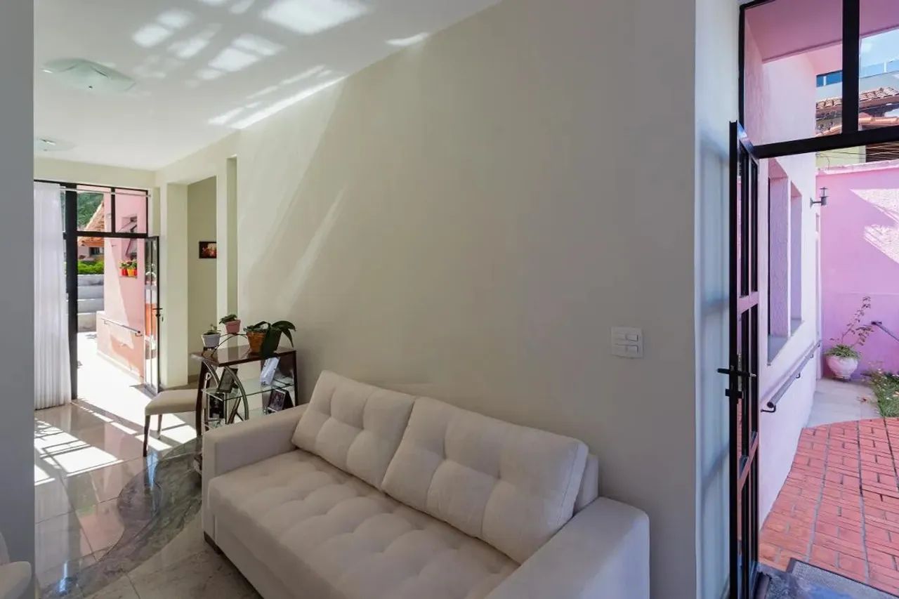Casa à Venda - Santa Inês, 5 Quartos, 360 m2