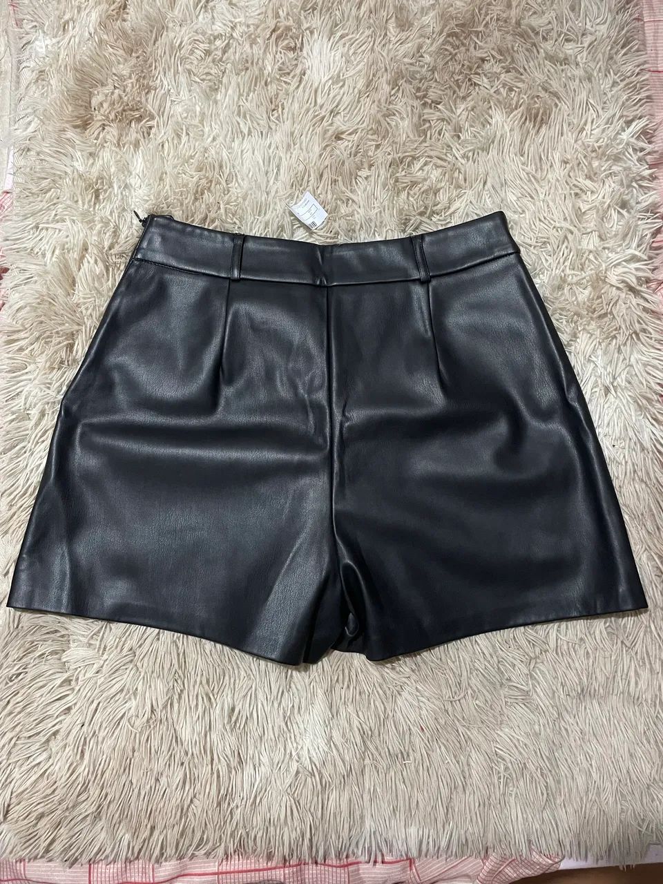 Short saia couro Renner  - Foto 2