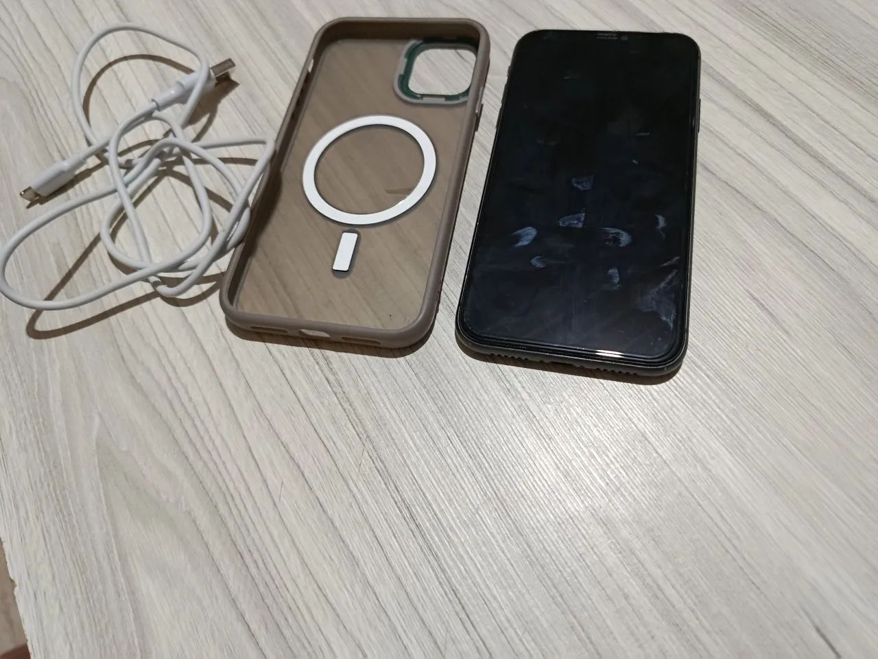 iPhone 11 bem cuidada com assessórios. Bateria 88% - Foto 4
