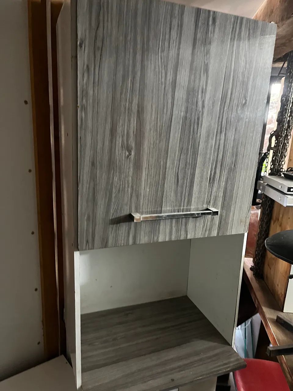 Armário cozinha e microondas 