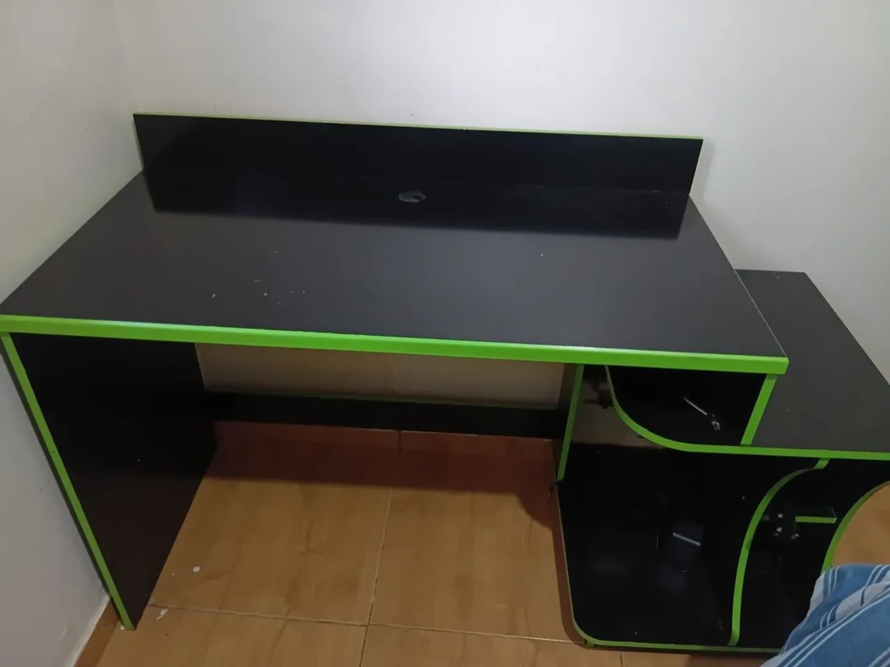 Cadeira e mesa gamer!! - Foto 3