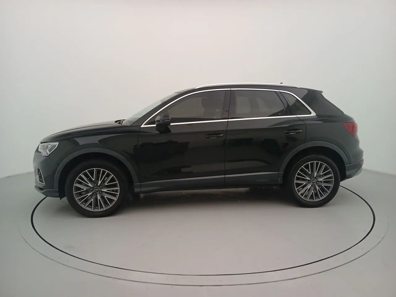 Audi Q3 Performance 2.0 TFSI Tiptr. Quattro, foto 2 de 18