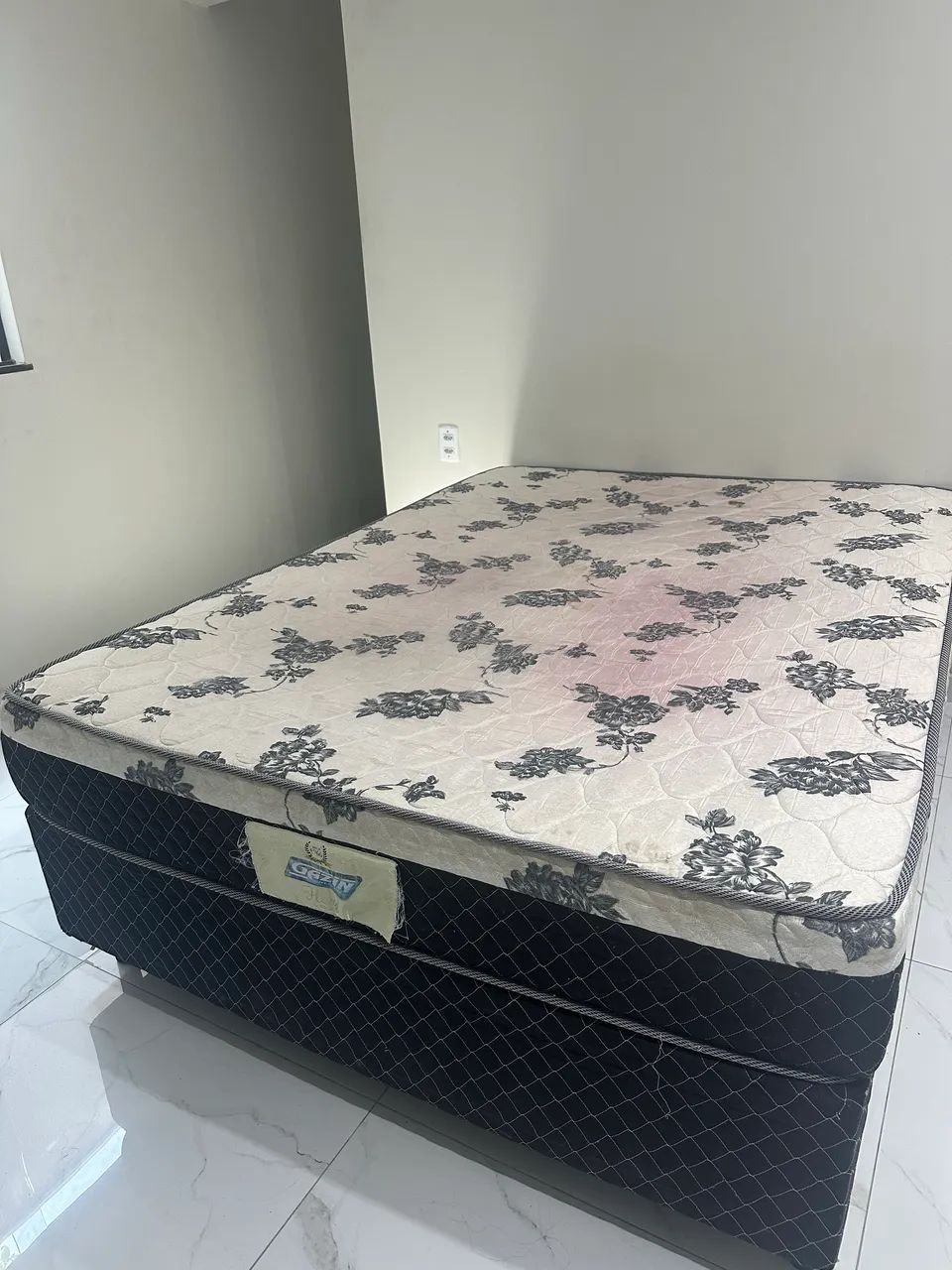Cama box casal