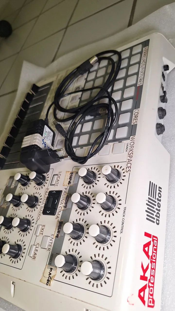 Controladora Akai APC40 - Foto 5