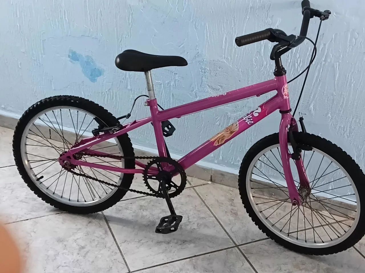 Bicicleta aro 20 tudo ok so andar.