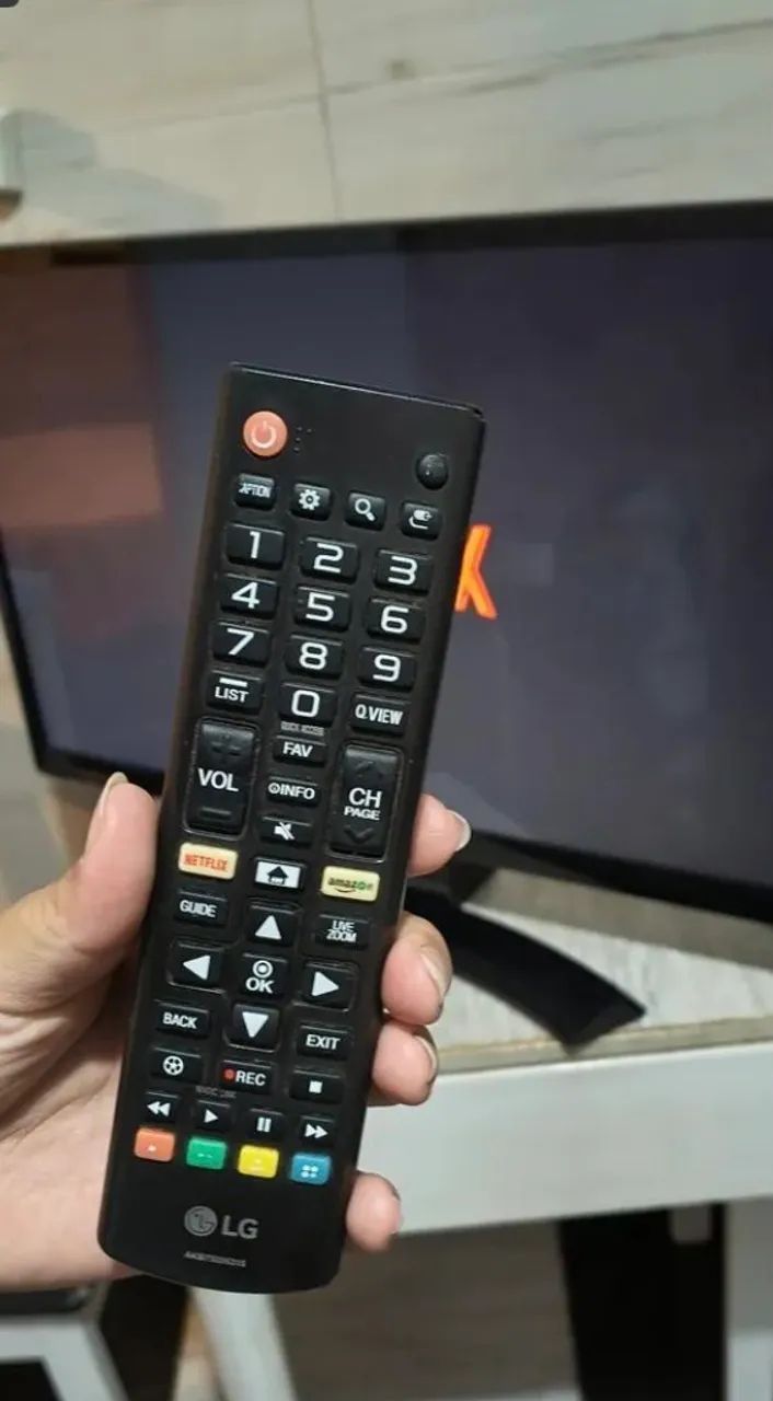 Vendo tv smart 30 polegadas LG - Foto 3