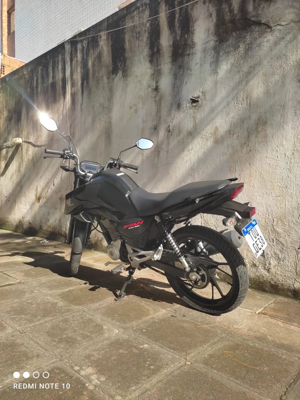 Moto extra sem detalhes único dono