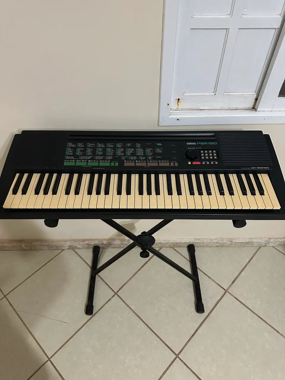 YAMAHA PSR150 com suporte  - Foto 3
