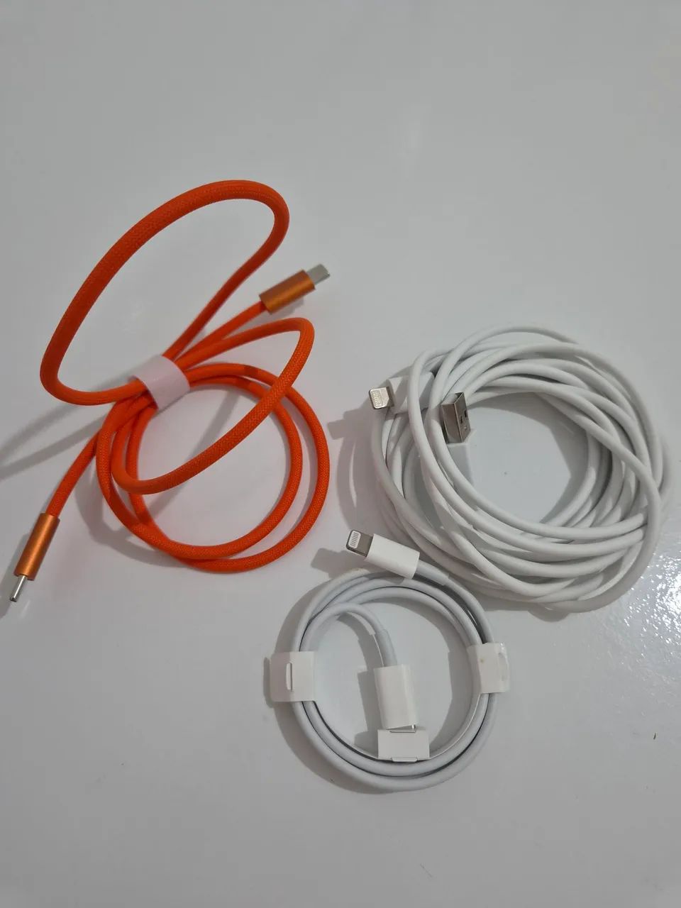 Cabos Iphone 13 e 16