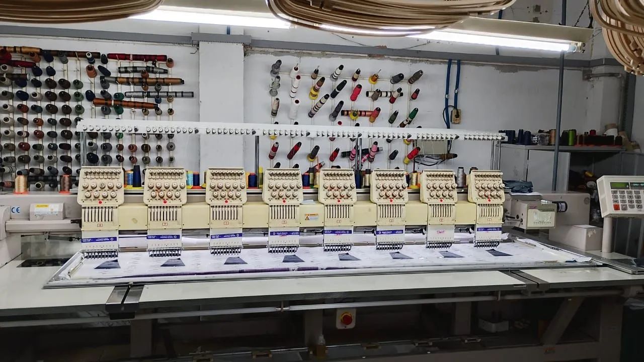Máquina de bordar SWF - Foto 2