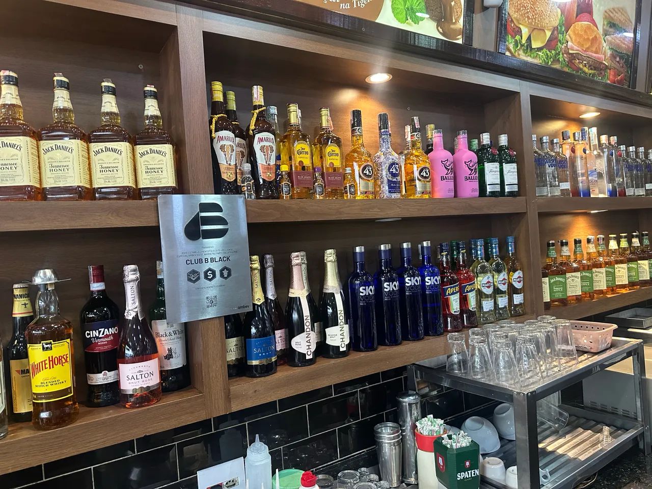 Bar e restaurante no bairro da Santa Cruz