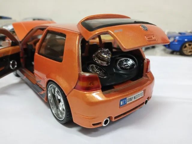 Miniatura Golf R32 1/24 Maisto #LE302 - Foto 3