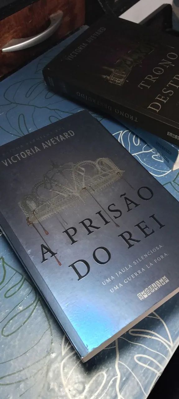 Vende-se Box de livros A Rainha Vermelha - Livros e revistas