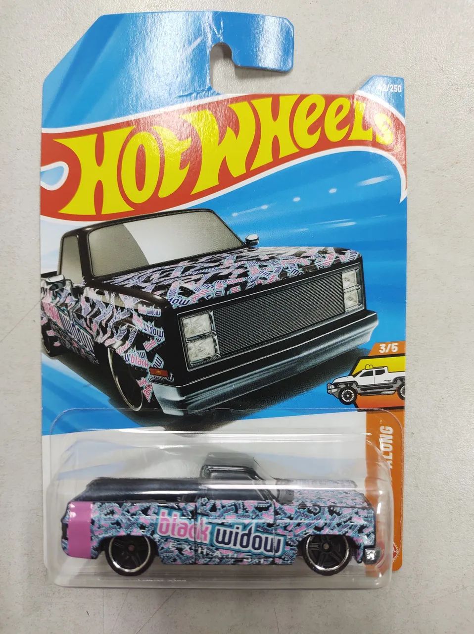 Hotwheels Silverado blackwidow lote 2026