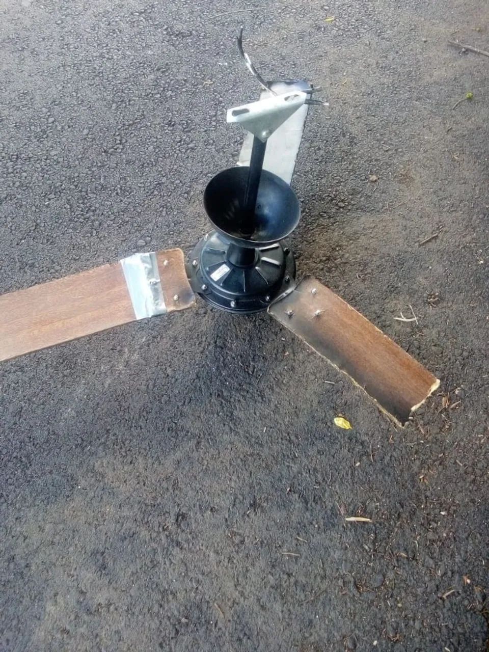 Ventilador de teto ventisol grande 170 reais  - Foto 2