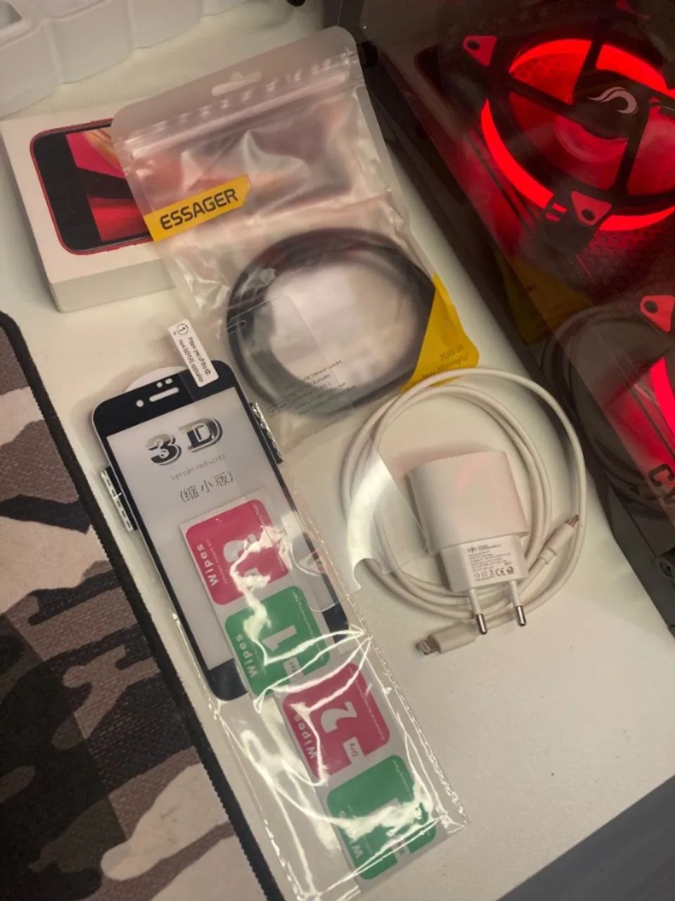 iphone se 2020 product RED - mesmo processador iphone 11 - Foto 4
