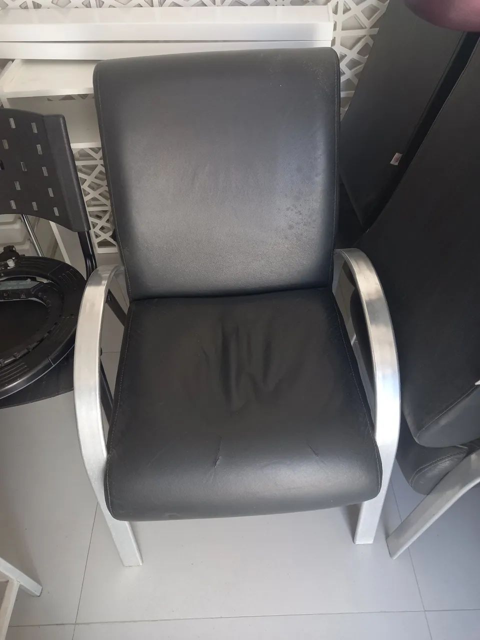 Poltronas com Braços de alumínio 