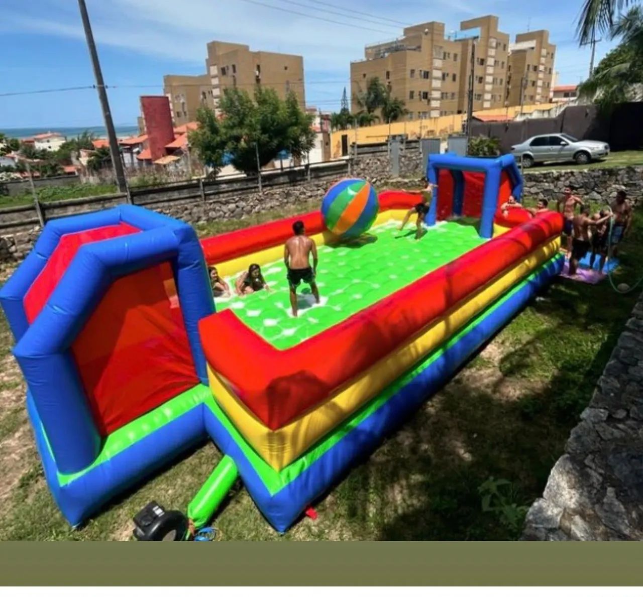 Locação de brinquedos infláveis  - Foto 2