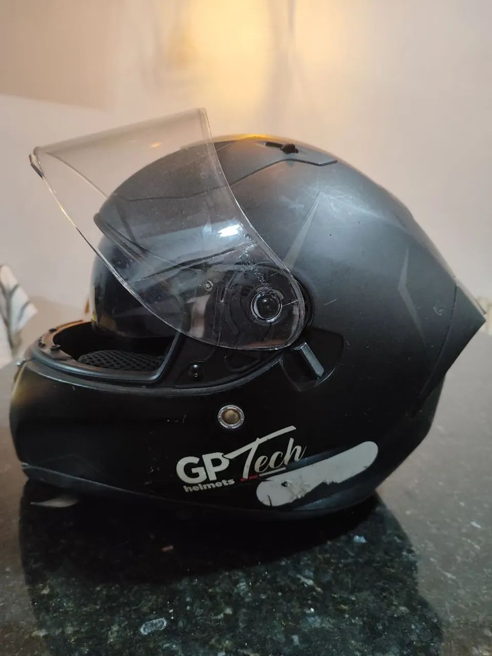 Capacete 58 com óculos de proteção  - Foto 2